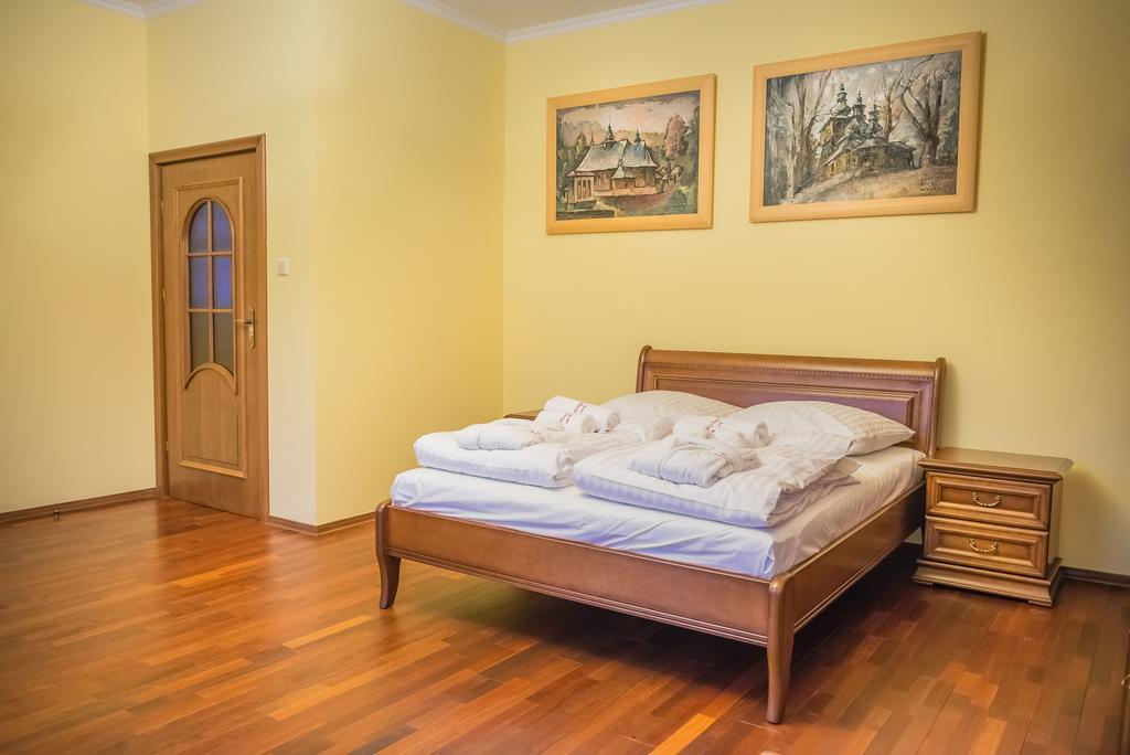 Hotel Victoria Cechini Krynica-Zdrój Habitación foto