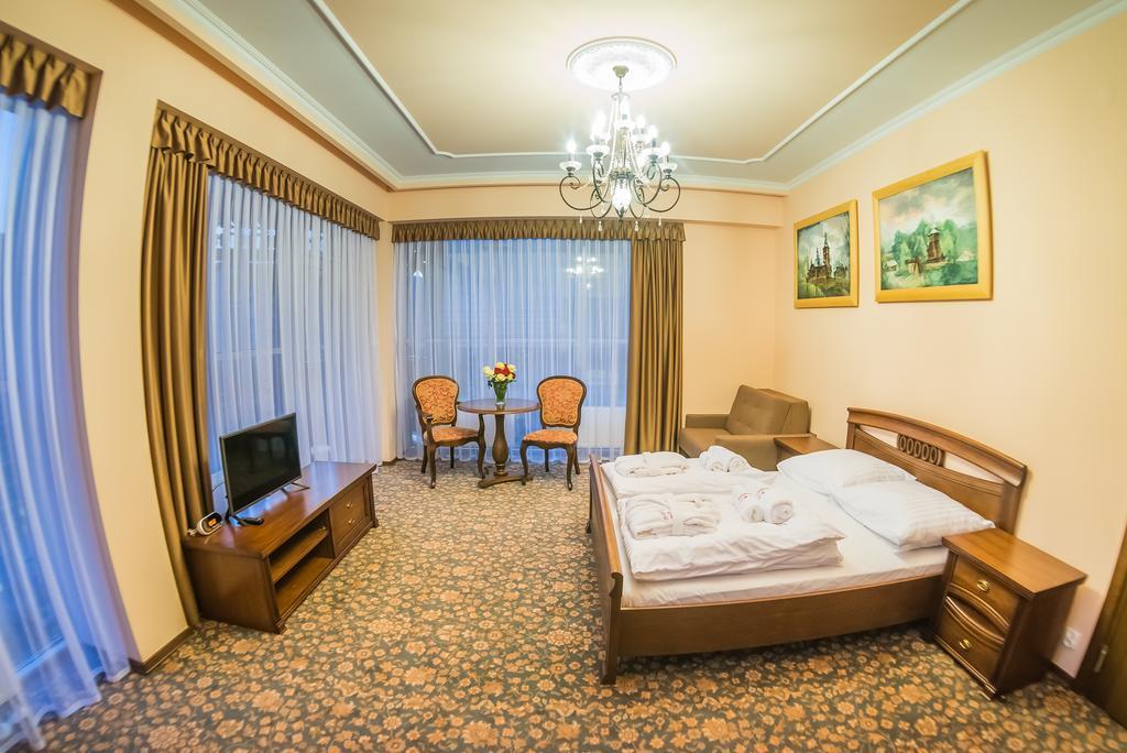 Hotel Victoria Cechini Krynica-Zdrój Habitación foto