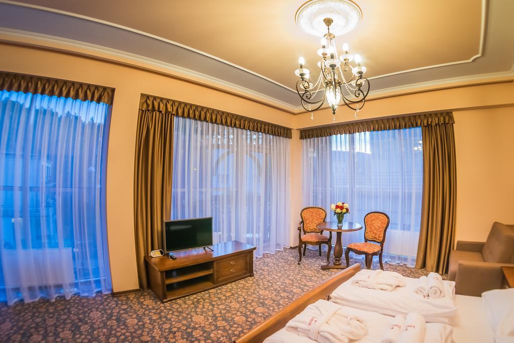 Hotel Victoria Cechini Krynica-Zdrój Habitación foto