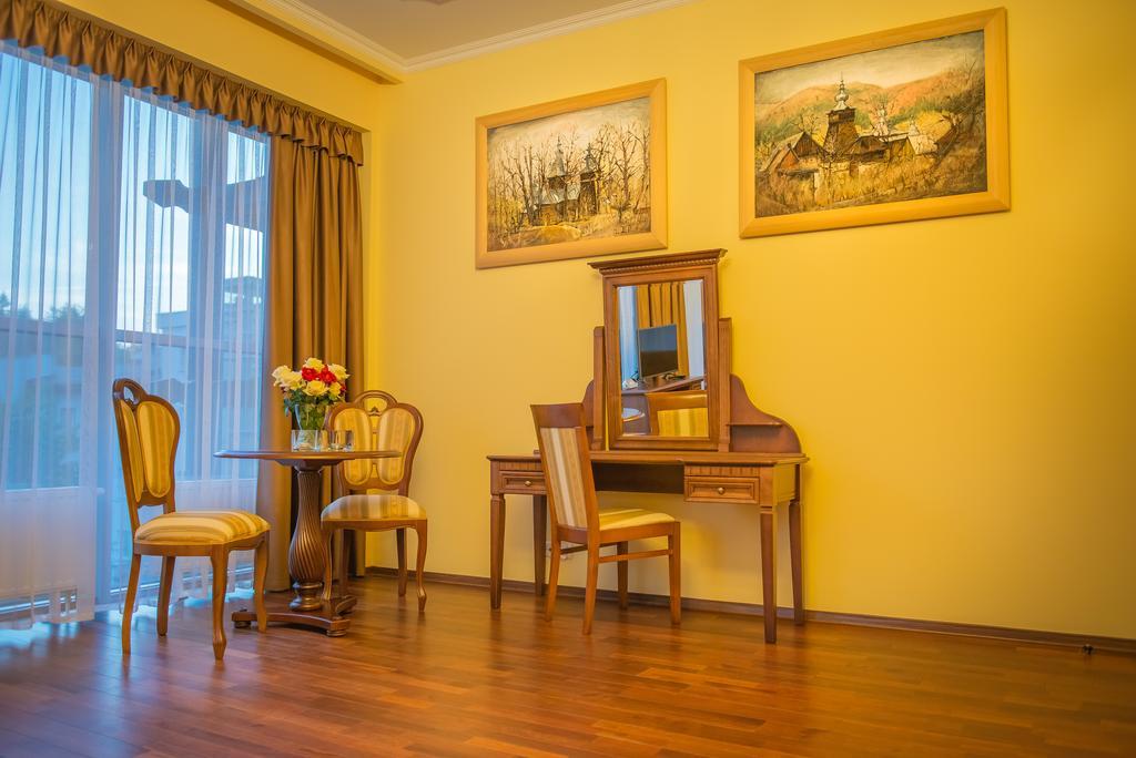 Hotel Victoria Cechini Krynica-Zdrój Habitación foto
