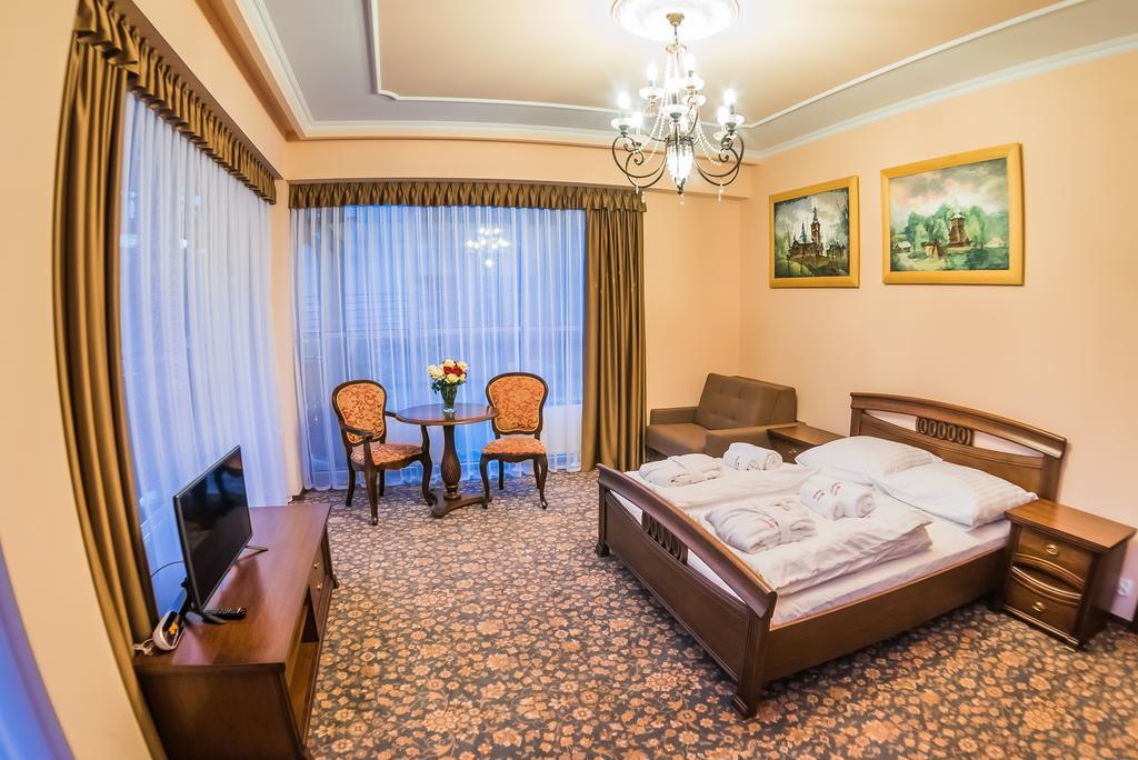 Hotel Victoria Cechini Krynica-Zdrój Habitación foto